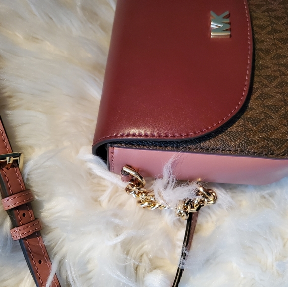 Michael Kors Crossbody Bag - Picture 3 of 5